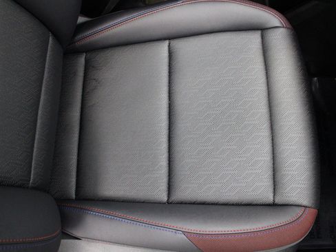 Used 2025 Chevrolet Equinox RS w/ Safety and Technology Package image 34