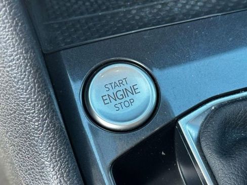 Used 2022 Volkswagen Tiguan SE image 20