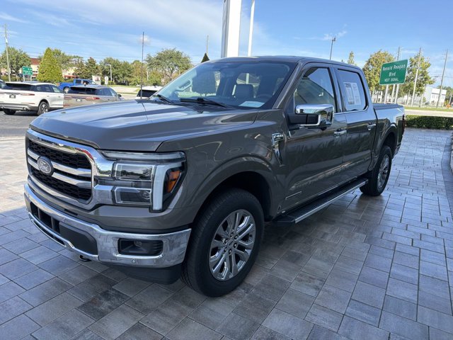 Used 2025 Ford F150 Lariat w/ Equipment Group 501A Mid AWD/4WD image 6