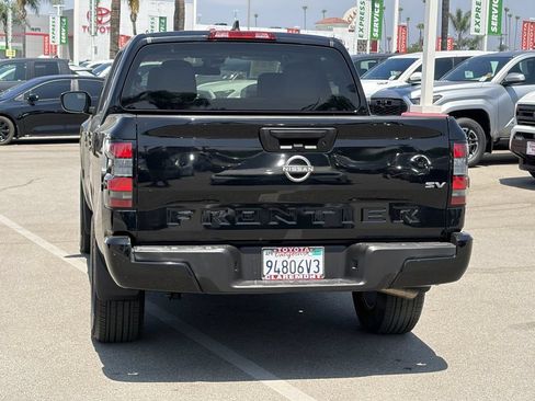 Used 2022 Nissan Frontier 2WD Crew Cab image 35