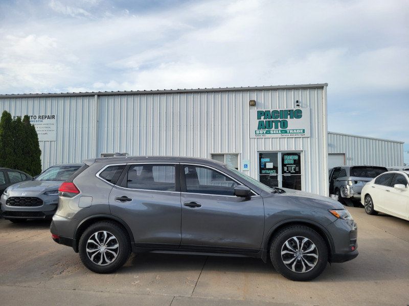 Used 2017 Nissan Rogue S FWD image 8