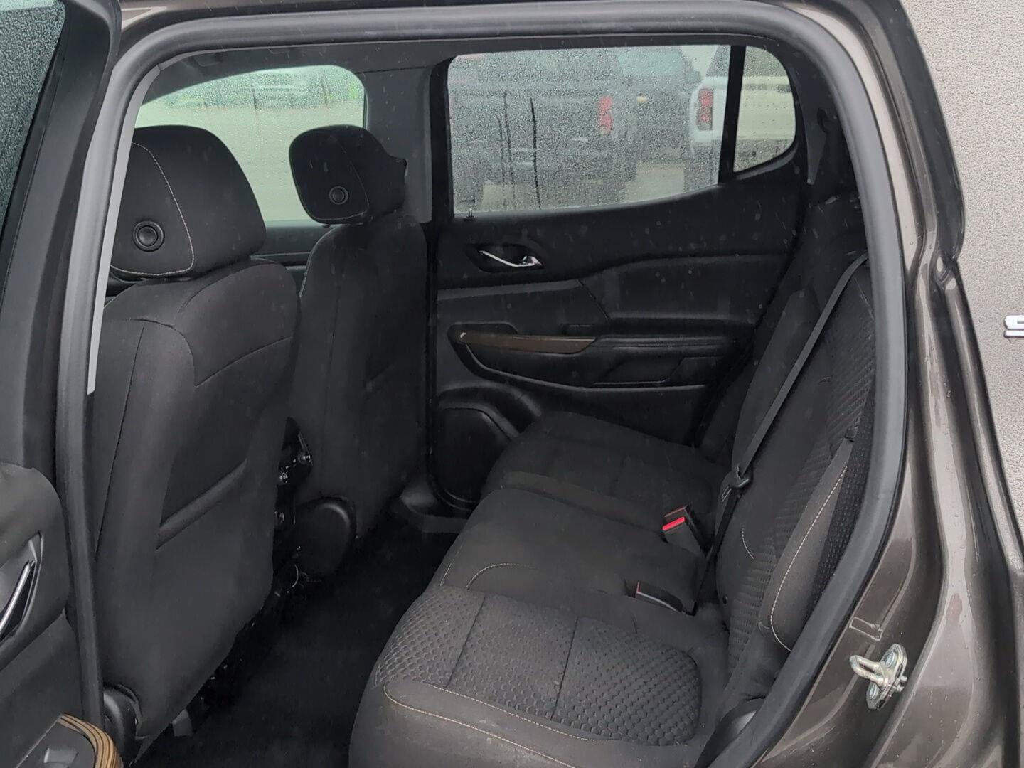 Used 2019 GMC Acadia SLE AWD/4WD image 14
