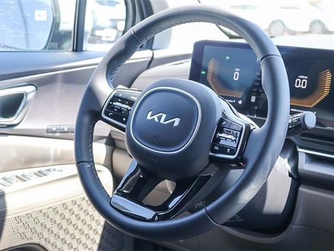 New 2026 Kia Carnival EX image 17