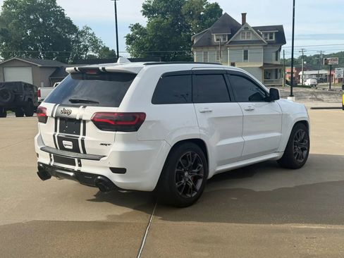 Used 2015 Jeep Grand Cherokee SRT AWD/4WD image 2