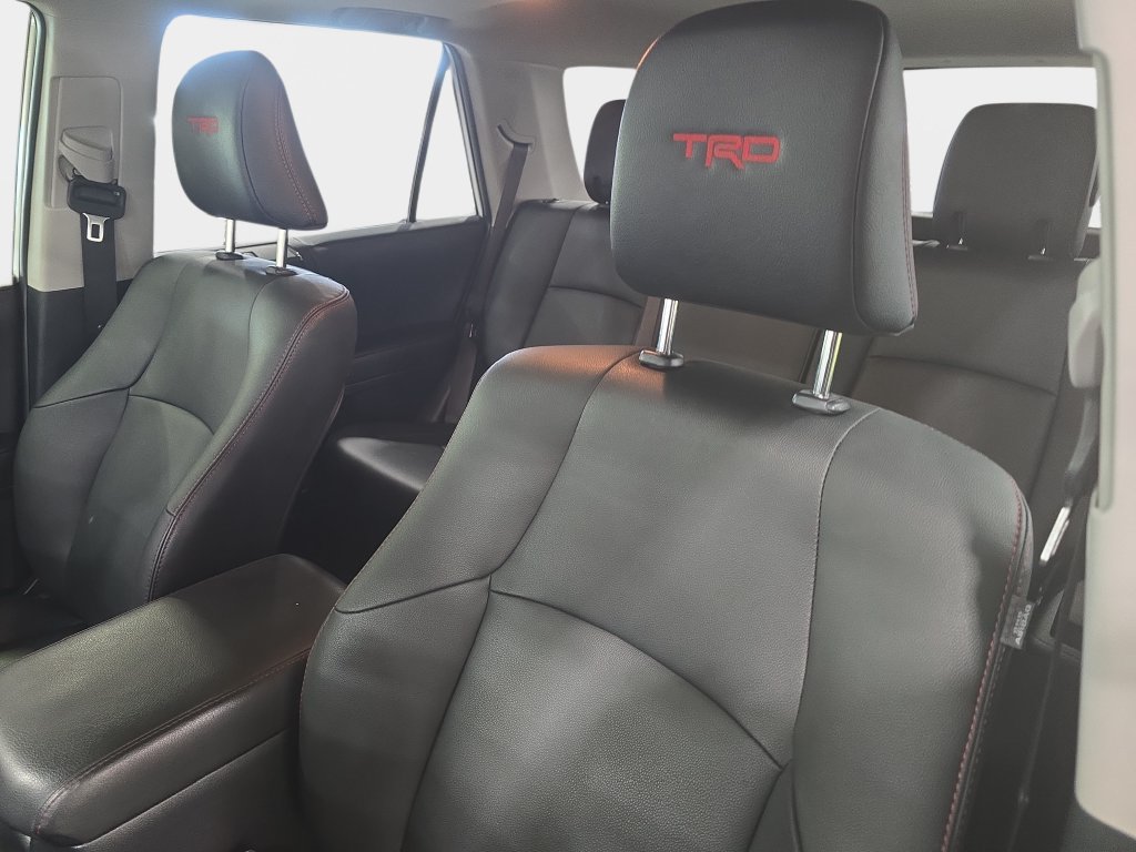 Used 2024 Toyota 4Runner TRD Off-Road Premium w/ Moonroof Package AWD/4WD image 21