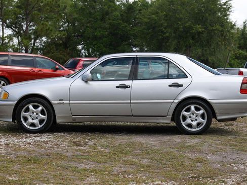 Used 2000 Mercedes-Benz C 280 Sedan image 3