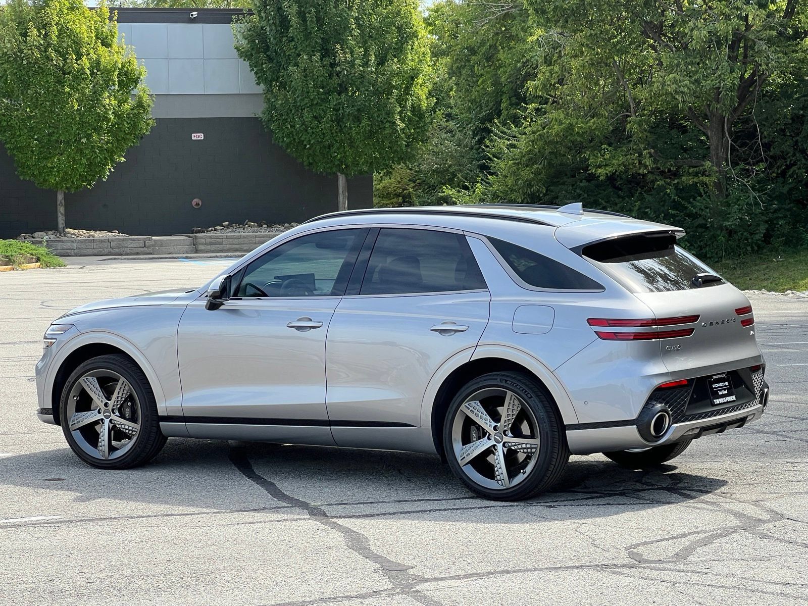 Used 2023 Genesis GV70 2.5T w/ Sport Prestige Package AWD/4WD image 3