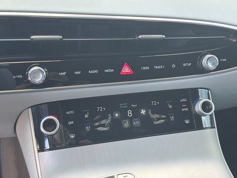 New 2026 Genesis GV70 2.5T Advanced AWD/4WD image 31