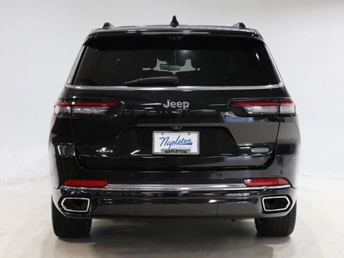 Used 2023 Jeep Grand Cherokee L Overland w/ Advanced Protech Group III AWD/4WD image 6