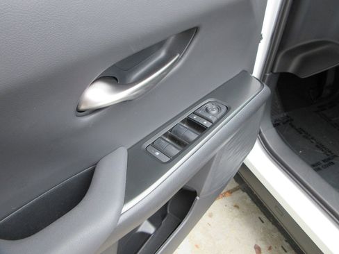 Used 2025 Lexus UX 300h AWD image 29