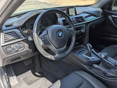 Used 2018 BMW 330i Sedan RWD image 16