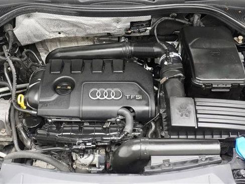 Used 2017 Audi Q3 2.0T Prestige w/ Prestige Package image 39