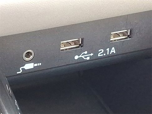 Certified 2022 Subaru Outback Limited image 21