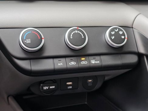 New 2026 Hyundai Elantra SE image 21