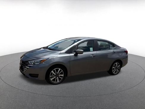 Used 2025 Nissan Versa SV FWD image 8