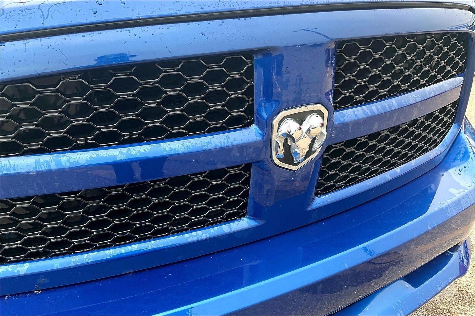 Used 2016 RAM 1500 Express AWD/4WD image 3