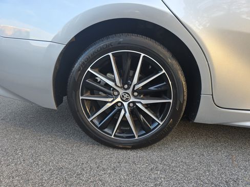 Used 2024 Toyota Camry SE image 33