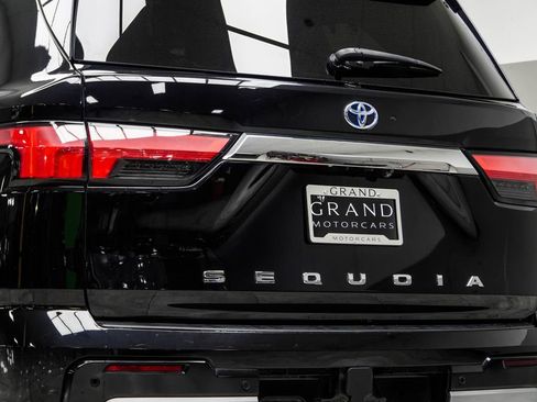 Used 2023 Toyota Sequoia Limited w/ Tow Technology Package image 14