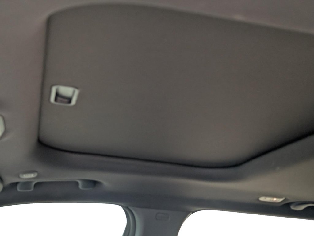 Used 2025 Jeep Grand Cherokee Altitude RWD image 13