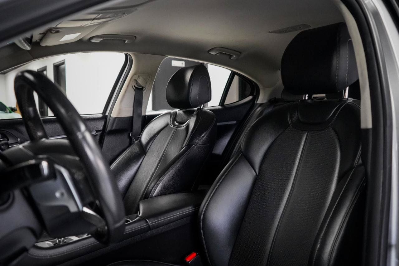 Used 2020 Genesis G70 2.0T RWD image 17