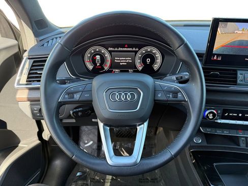 Used 2023 Audi Q5 2.0T Premium Plus w/ Premium Plus Package AWD/4WD image 12