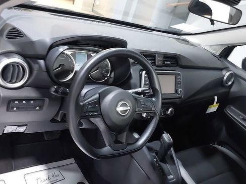 Used 2025 Nissan Versa S w/ Trunk Package image 19