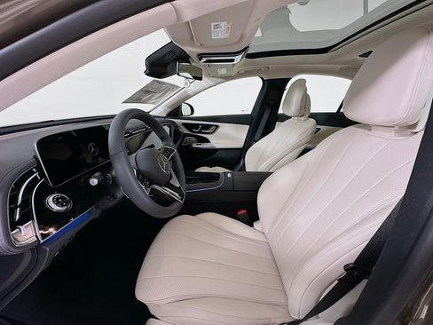 New 2026 Mercedes-Benz E 450 4MATIC Sedan image 23