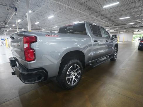 Used 2020 Chevrolet Silverado 1500 LT Trail Boss AWD/4WD image 13