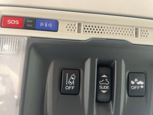 Used 2023 Subaru Forester Touring image 12