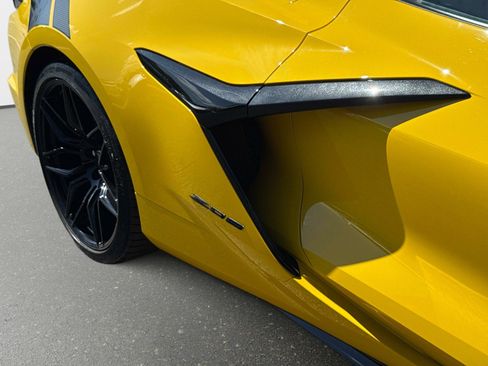 Used 2025 Chevrolet Corvette Z06 image 24