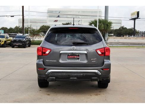 Used 2017 Nissan Pathfinder S image 5