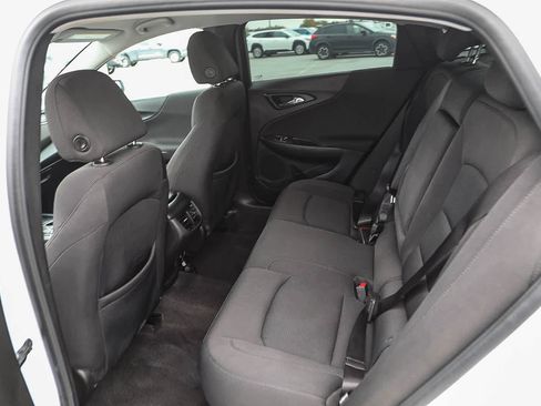 Used 2018 Chevrolet Malibu LT FWD image 18