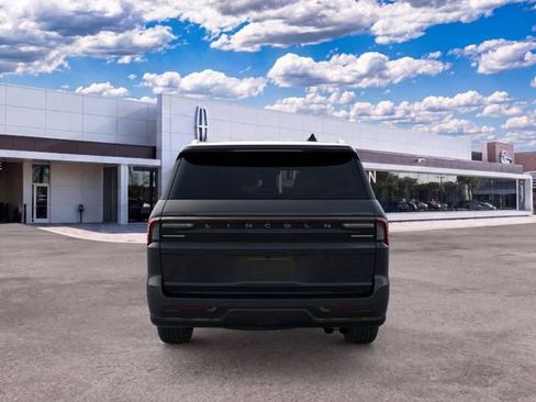 New 2026 Lincoln Navigator L Black Label AWD/4WD image 5