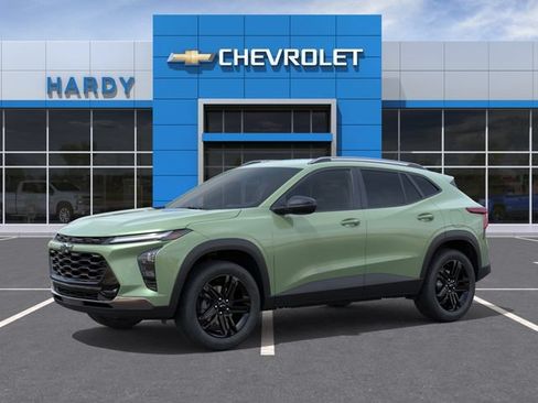 New 2026 Chevrolet Trax ACTIV w/ Driver Confidence Package FWD image 2