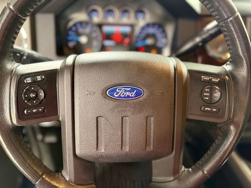 Used 2011 Ford F250 Lariat w/ Lariat Interior Pkg image 13