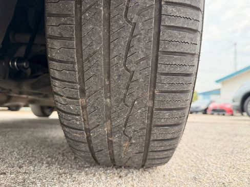 Used 2018 Toyota RAV4 LE image 11