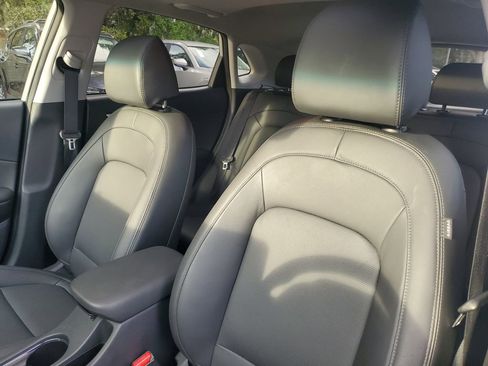 Used 2023 Hyundai Kona Limited image 17