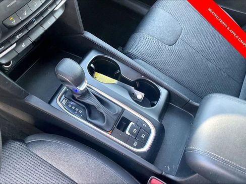 Used 2019 Hyundai Santa Fe SEL FWD image 16