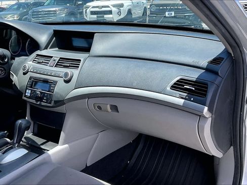 Used 2011 Honda Accord LX image 23