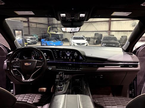 Used 2023 Cadillac Escalade V image 29