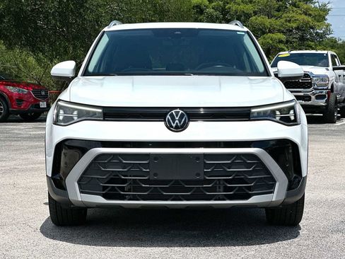 Used 2025 Volkswagen Taos SE FWD image 10