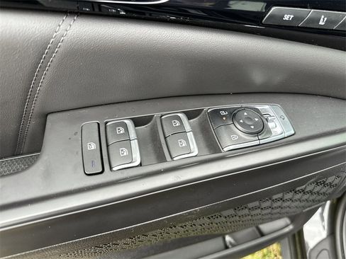 Used 2026 Kia Carnival SX Prestige image 5