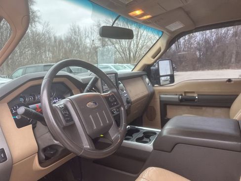 Used 2013 Ford F250 Lariat w/ Chrome Pkg image 18