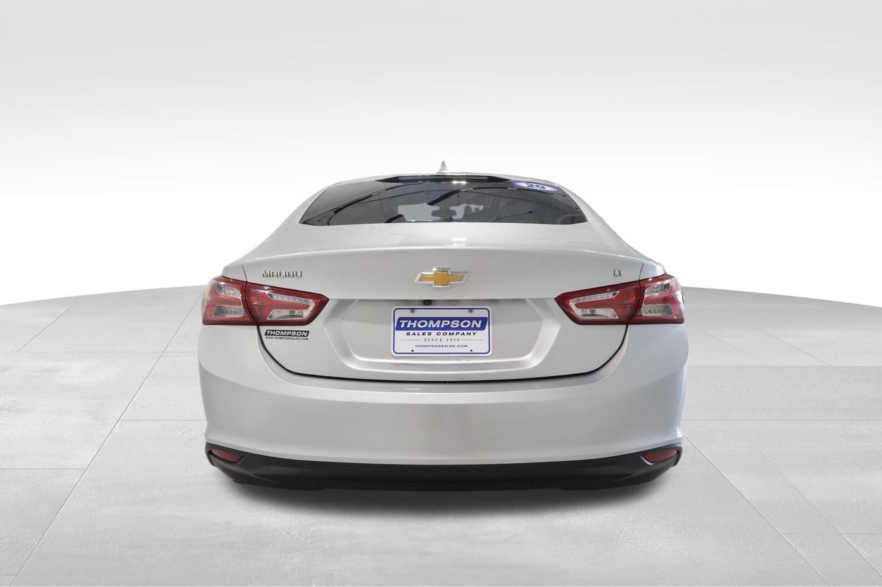Used 2020 Chevrolet Malibu LT FWD image 2