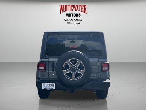 Used 2018 Jeep Wrangler Unlimited Sport S AWD/4WD image 4