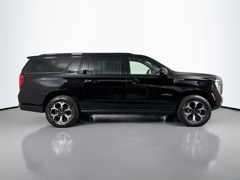 New 2026 GMC Yukon XL AT4 w/ AT4 Premium Package AWD/4WD image 8