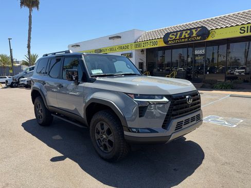 Used 2026 Lexus GX 550 AWD/4WD image 1