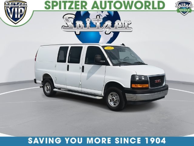 Used 2025 GMC Savana 2500 w/ Driver Convenience Package RWD image 4