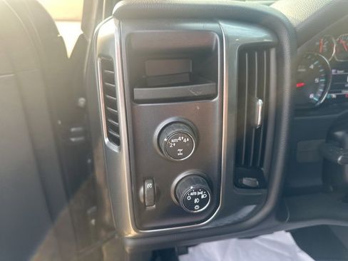 Used 2018 Chevrolet Silverado 1500 LT w/ Texas Edition image 18