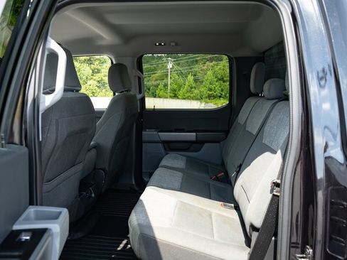 Used 2023 Ford F150 XLT AWD/4WD image 18